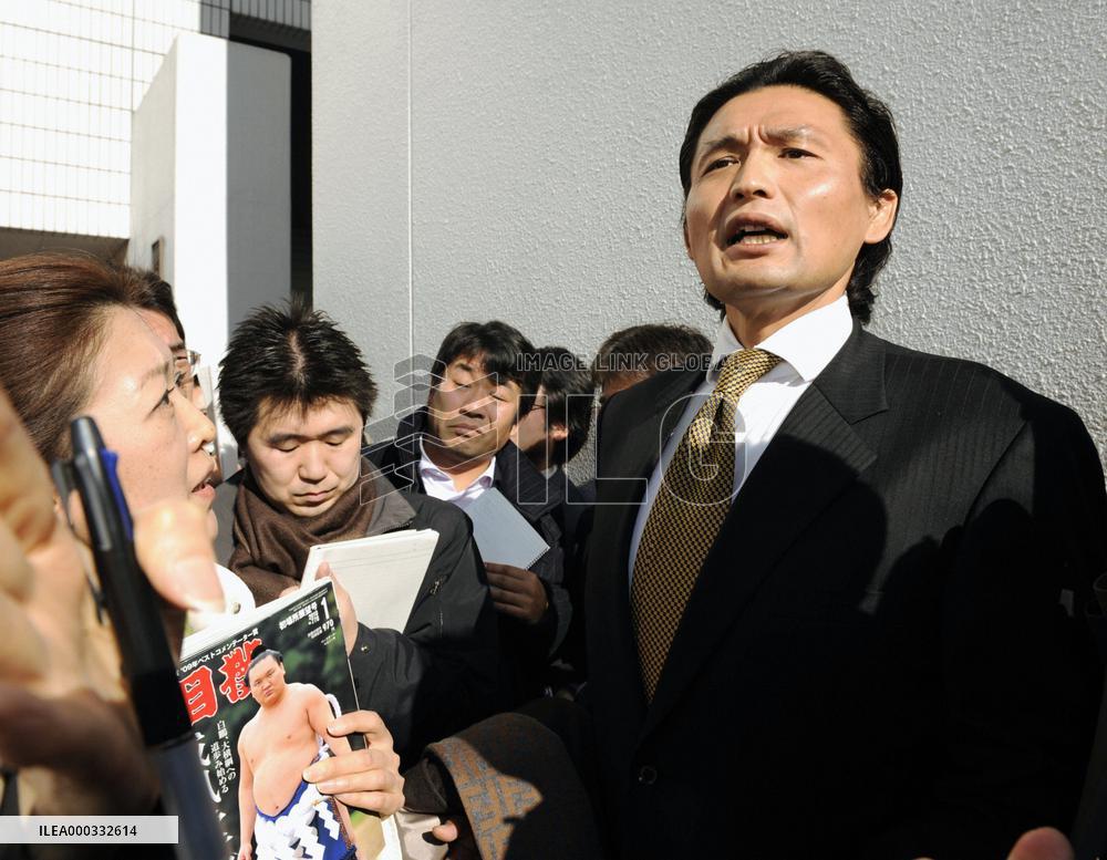 Takanohana part ways with Nishonoseki faction