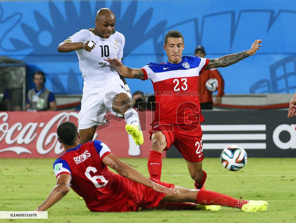 U.S. beat Ghana 2-1
