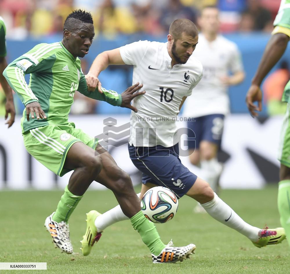 France beat Nigeria 2-0