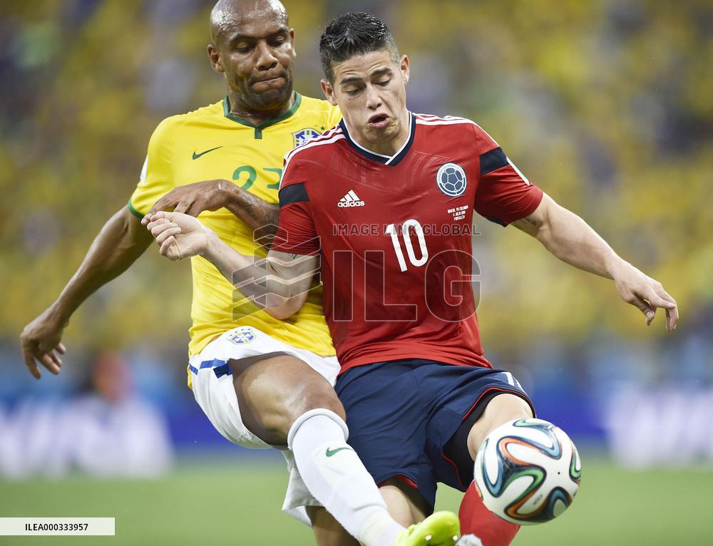 Brazil beat Colombia 2-1 in World Cup quarterfinal match
