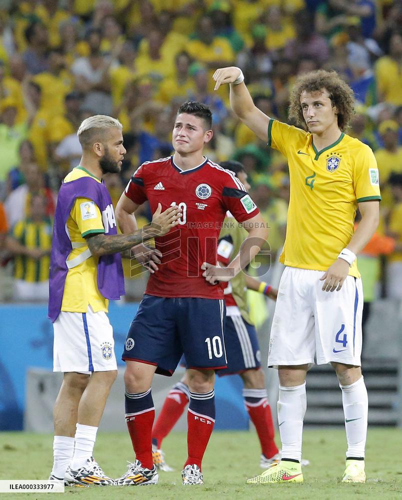 Brazil beat Colombia 2-1 in World Cup quarterfinal match