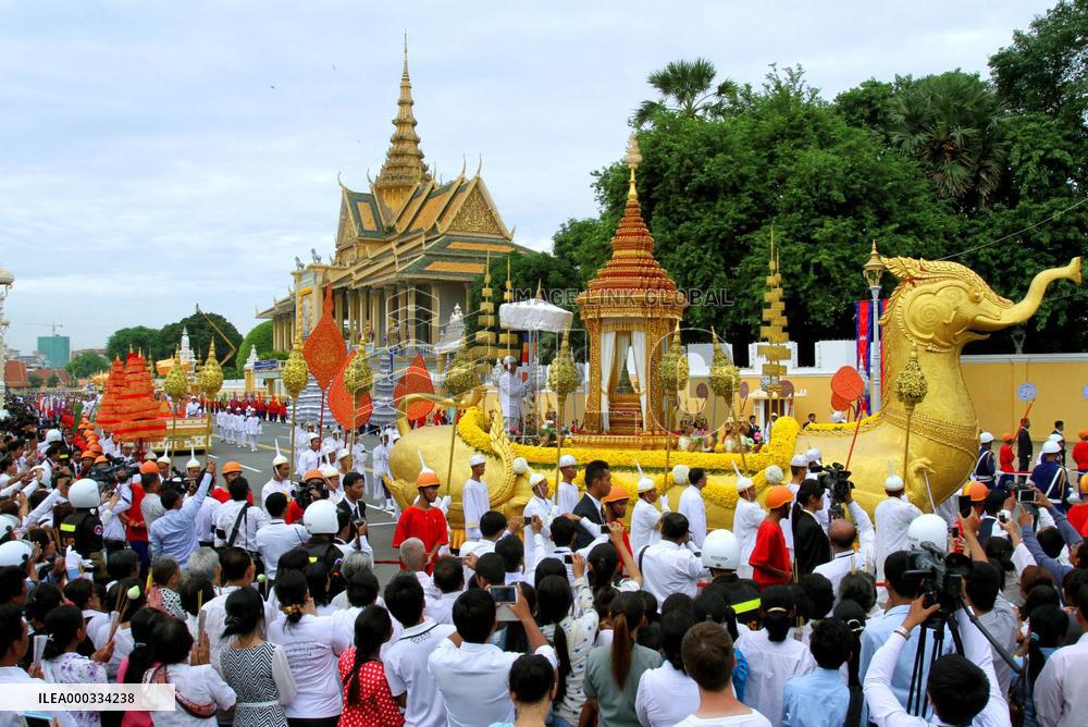 Cambodia bids final farewell to Sihanouk