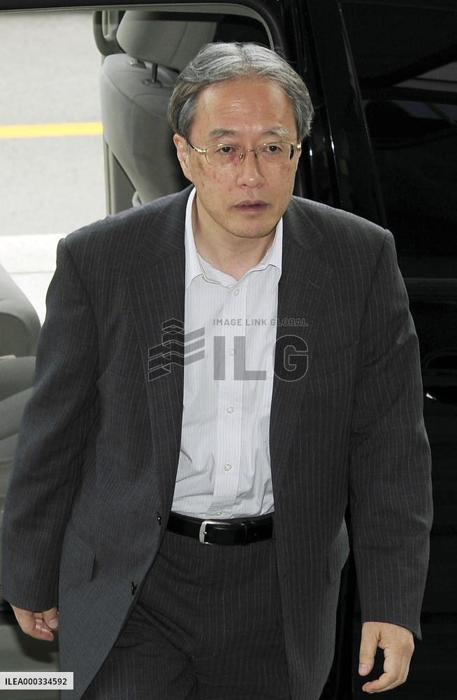 Top diplomats from Japan, S. Korea hold meeting