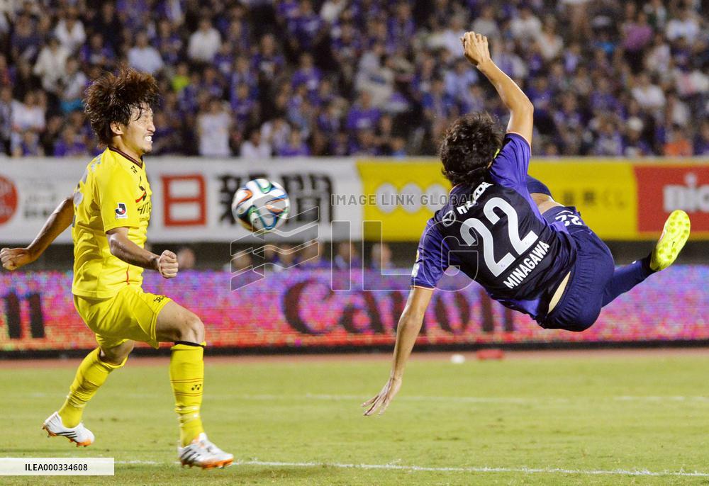 Hiroshima's Minagawa scores in 5-2 game against Kashiwa