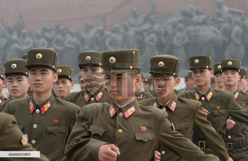 North Korean soldiers on Mansu Hill