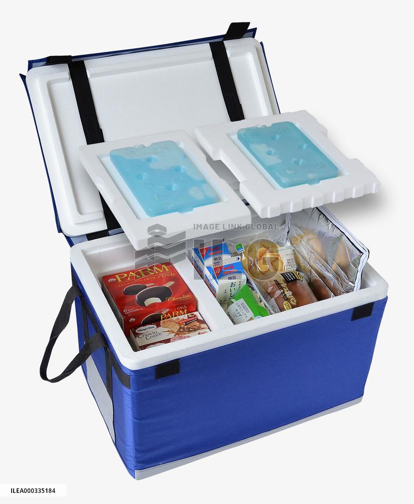 Container has 3 temperature ranges for storage