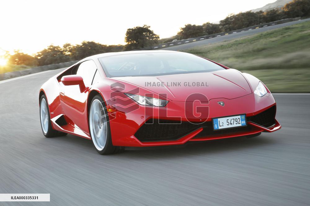 Lamborghini Huracan debuts in Japan