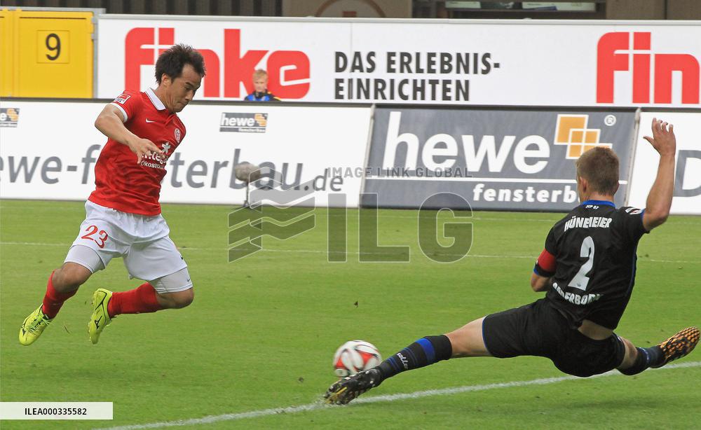 Mainz striker Okazaki scores opening goal