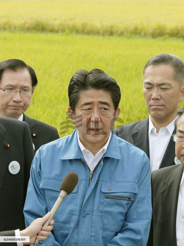 PM Abe visits disaster-hit Fukushima