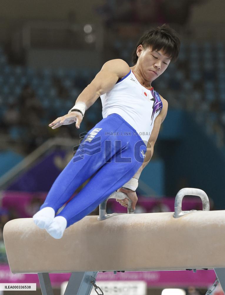 Yamamoto wins men's pommel horse gold