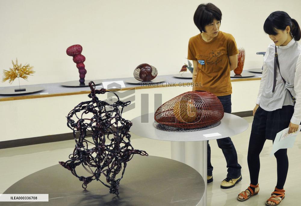 Traditional bamboo crafts targeting U.S. market