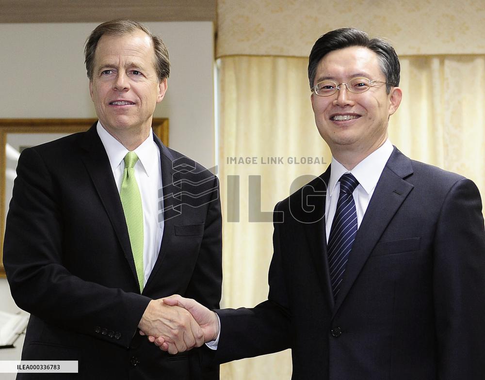 U.S., S. Korean officials meet to discuss N. Korea
