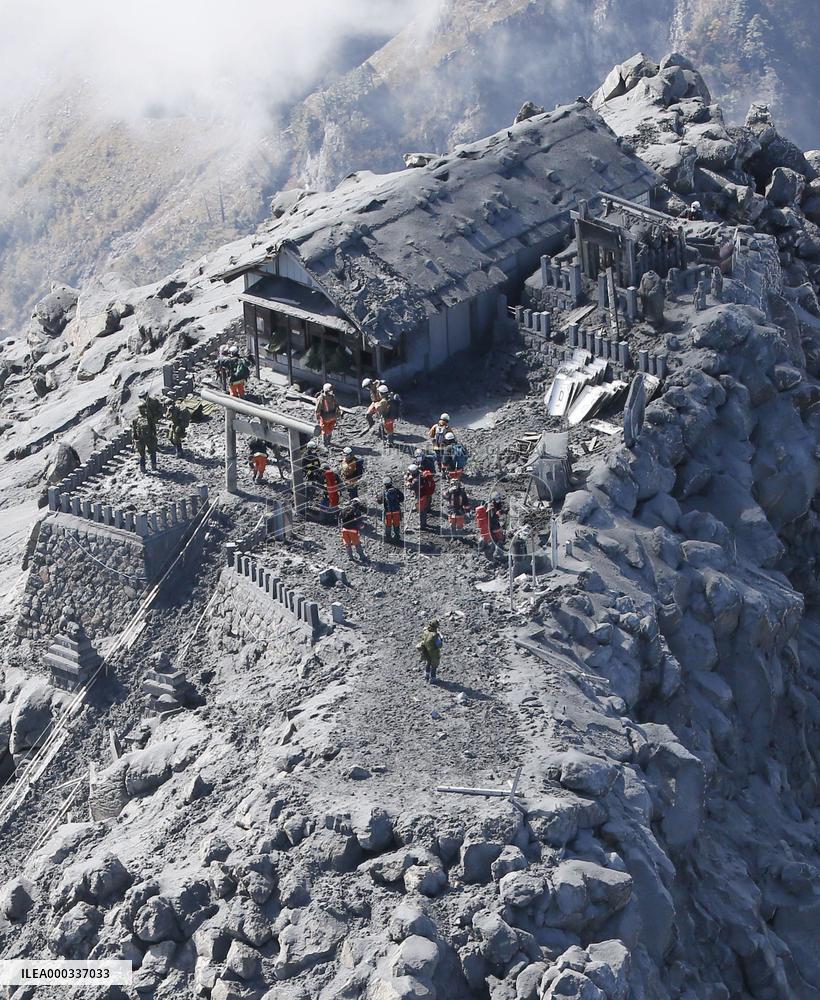 Search operations resume at Mt. Ontake