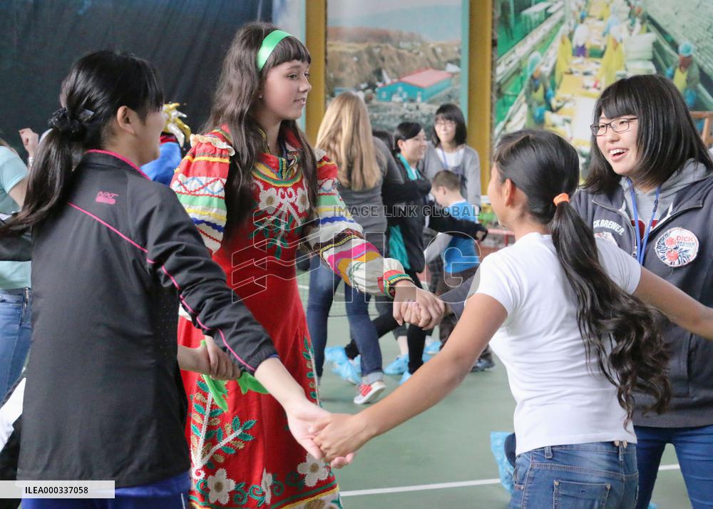 Students deepen friendship on Russian-held island