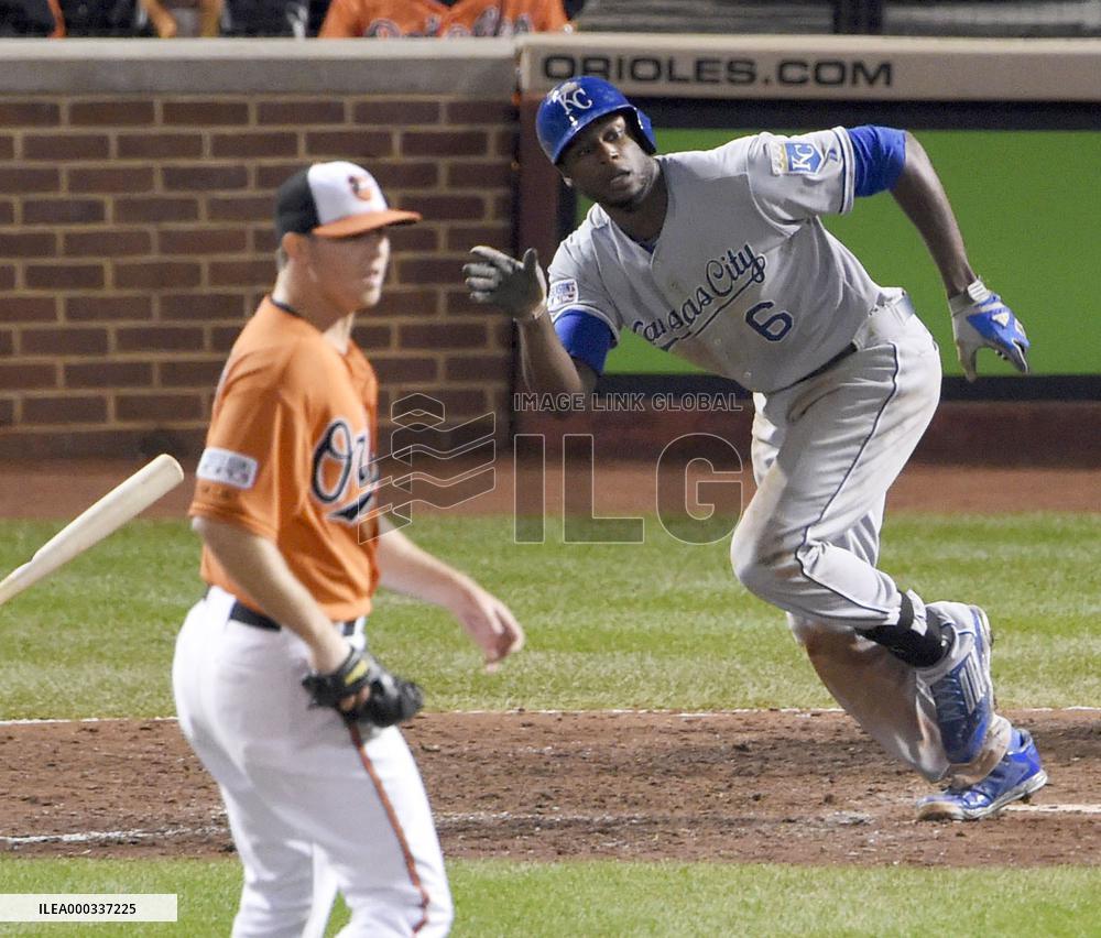 Royals edge Orioles in Game 2 of ALCS