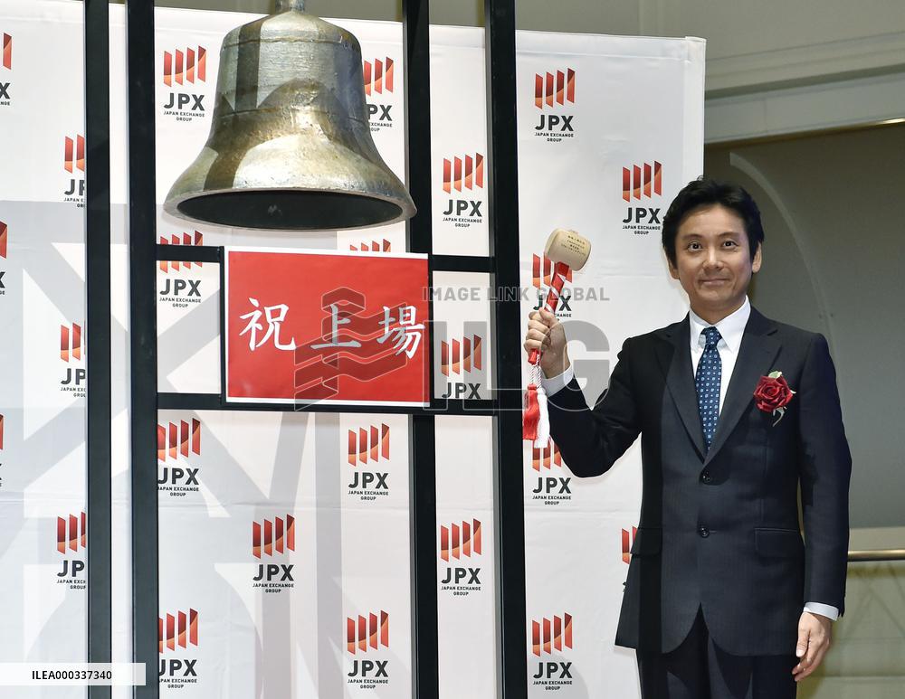 Jobs media Recruit listed on TSE