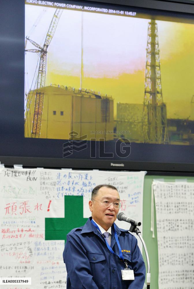 Industry minister Miyazawa visits Fukushima plant