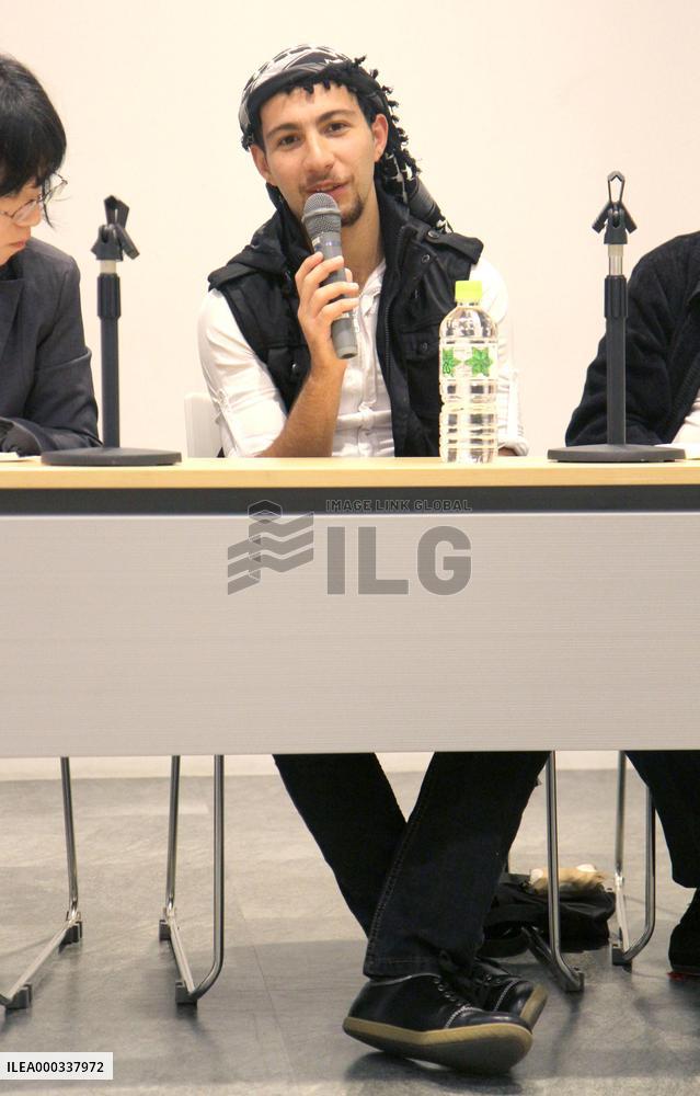 Iraqi injured by U.S. raid thanks Japan for surgery donations