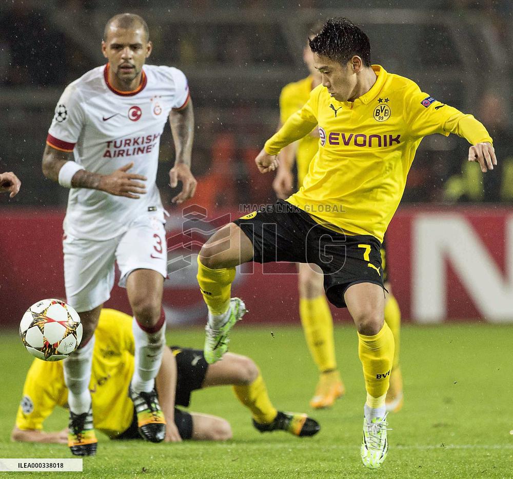 Dortmund's Kagawa in action in Champions League game