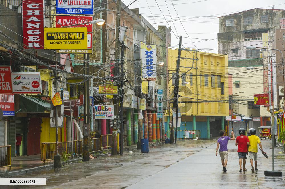 Philippines braces for strong typhoon