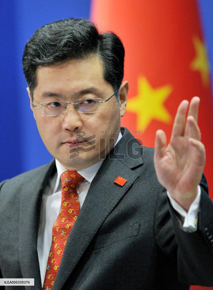 Japan should follow "peaceful" path, China says