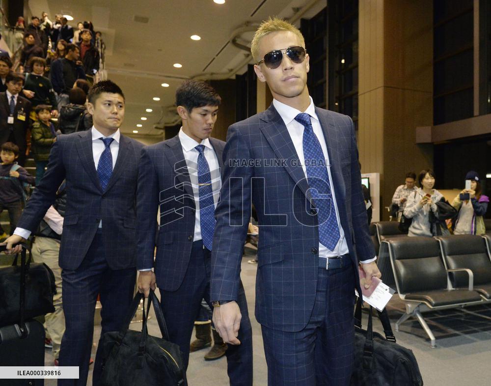 Aguirre, players leave for Australia