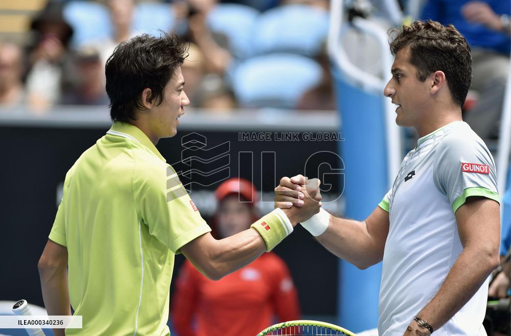 Nishikori wins 1st-round Australian Open match