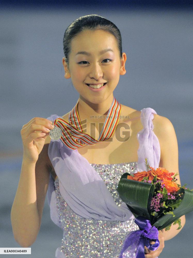Asada finishes 2nd at Four Continents