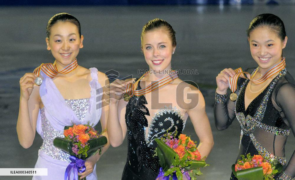 Asada finishes 2nd in Four Continents