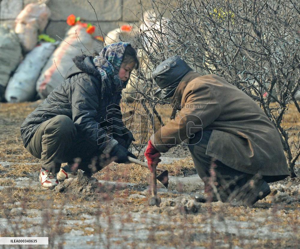 People in Pyongyang