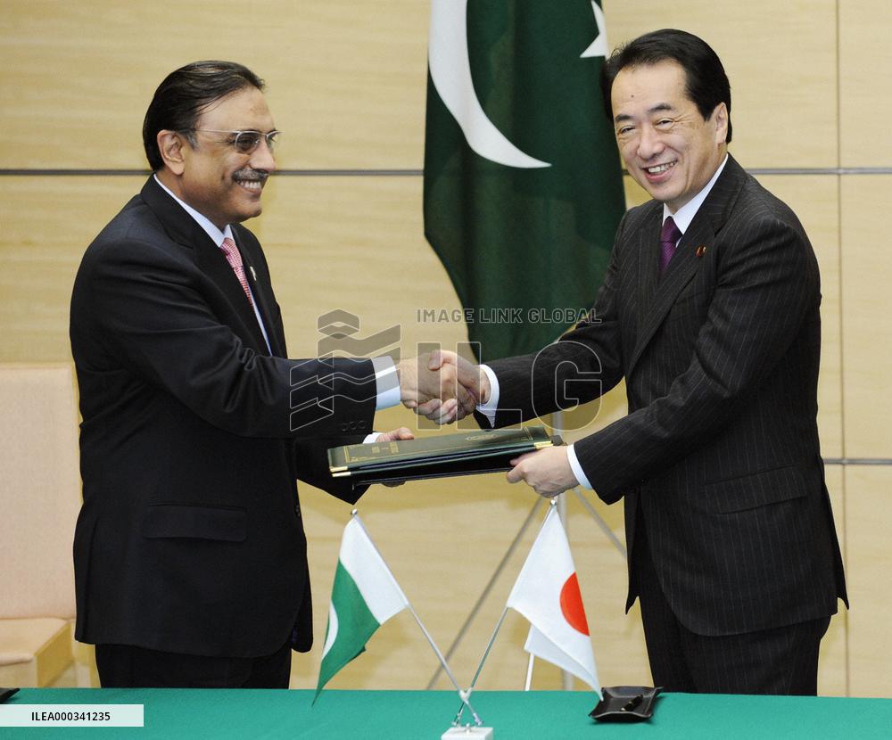 Kan meets with Pakistan Pres. Zardari