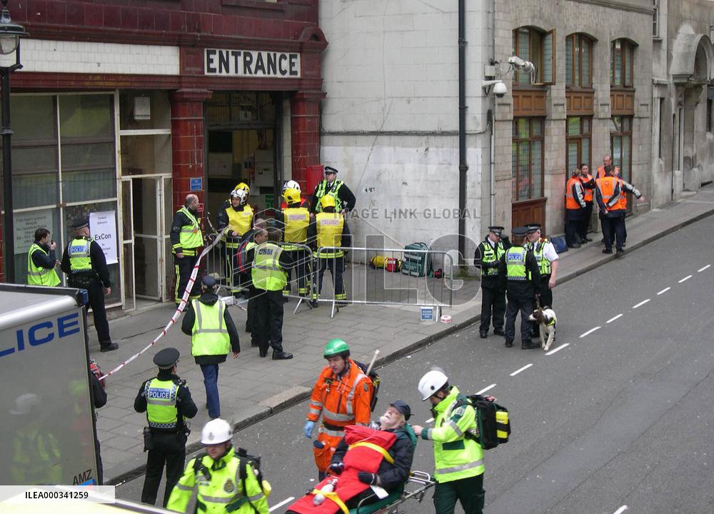 London stages Olympics terror drill