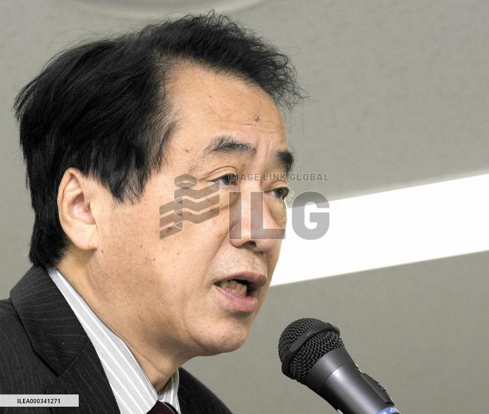 Gov't retains economic assessment but downgrades view on exports