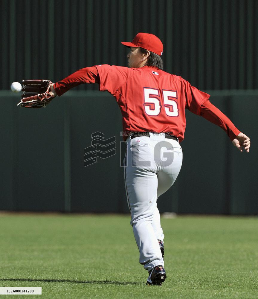 Matsui on 1st day of Angels' spring training