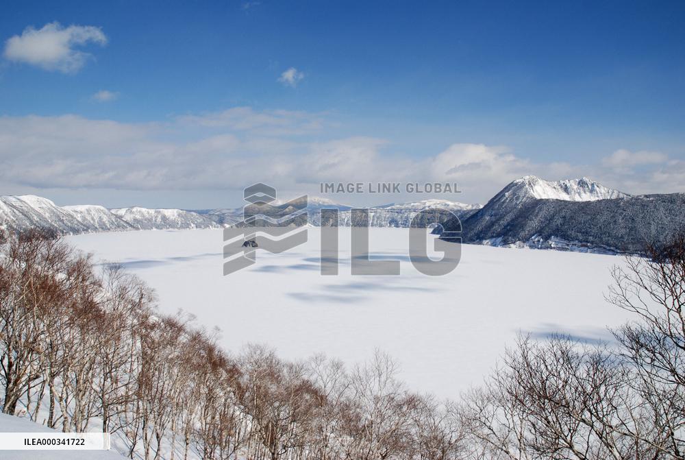 Frozen Lake Mashu