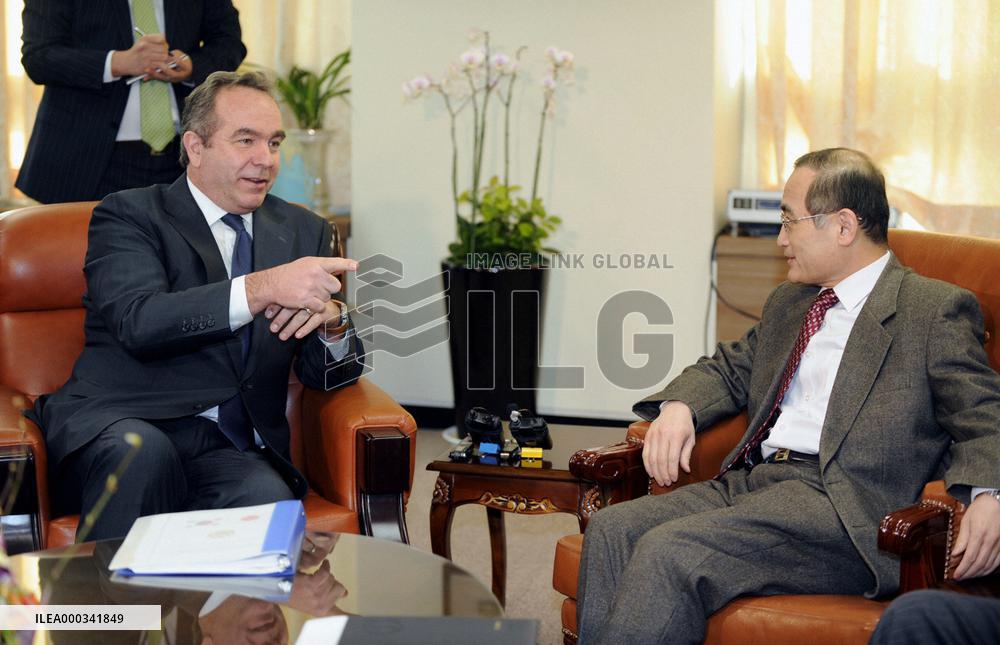 Campbell meets with S. Korean officials