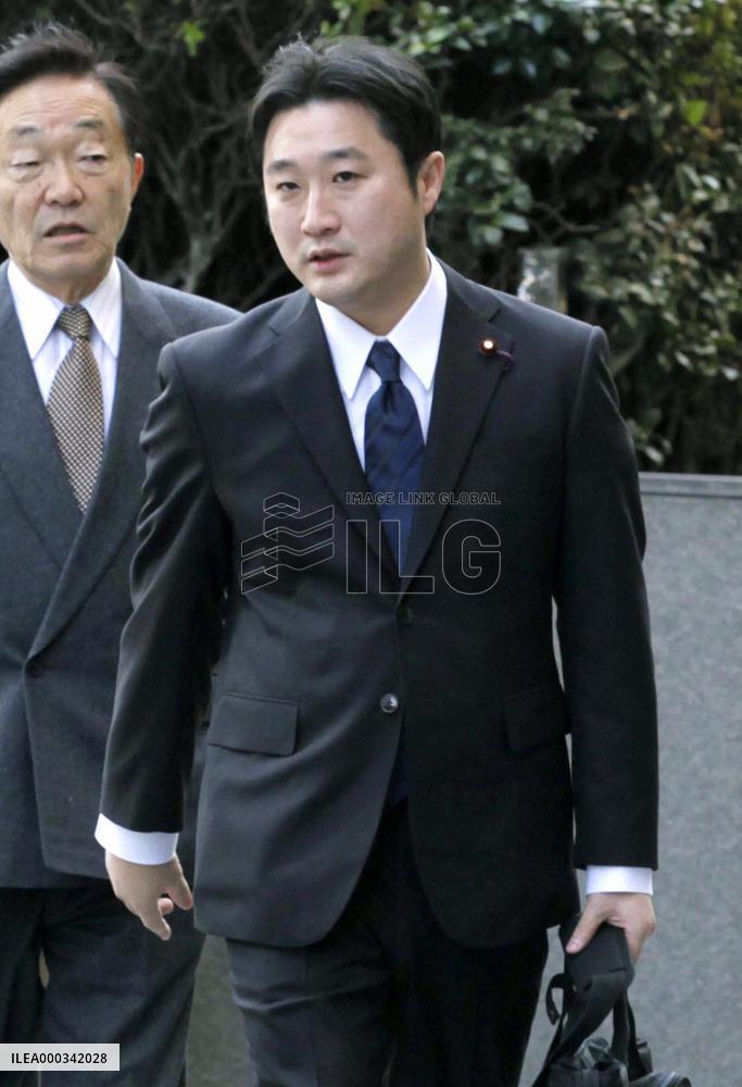 Ex-Ozawa aides plead not guilty