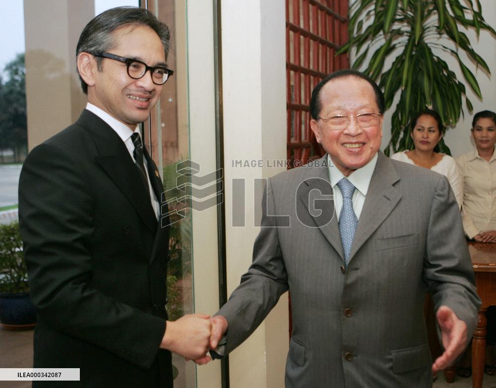 ASEAN eyes mediating Cambodia, Thailand border dispute