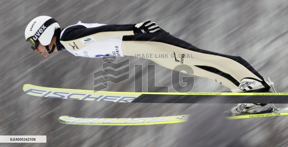 Yoshioka wins normal hill at national c'ships