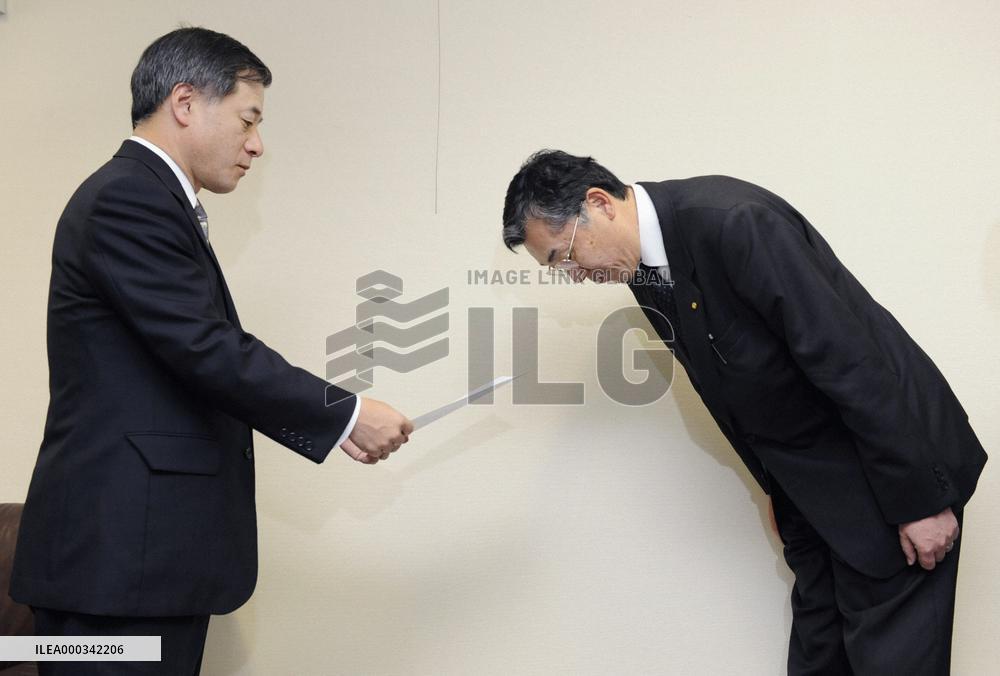 Toyota files for recall in Japan