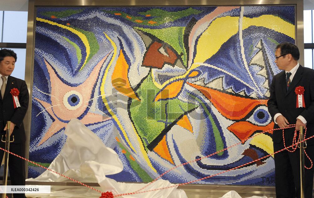 Okamoto's artwork exhibited in Osaka