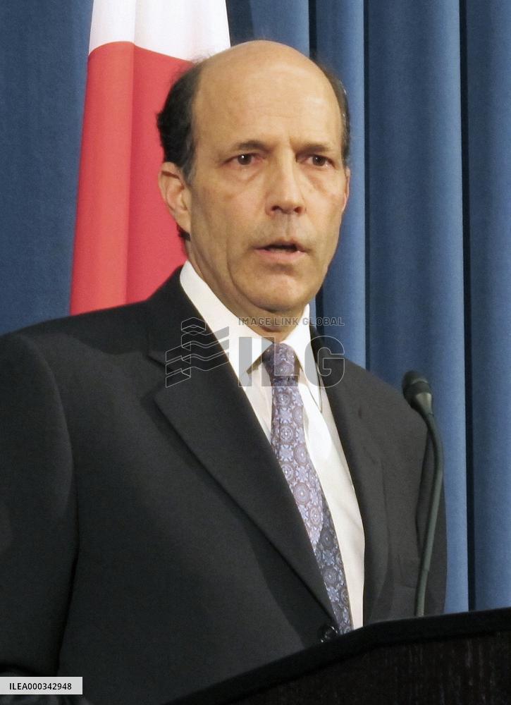 U.S. ambassador Roos