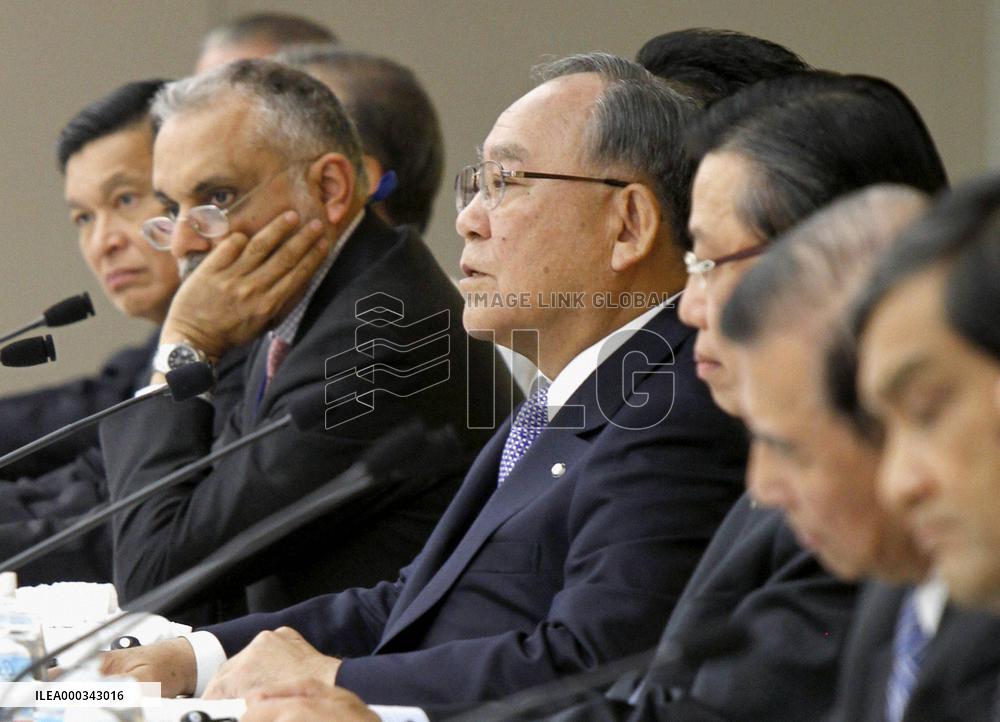 Asian business leaders seek regional integration