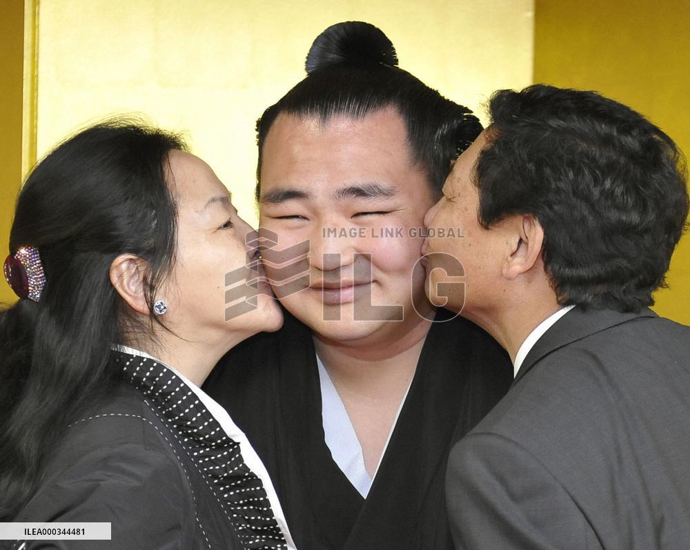 Kakuryu promoted to sumo's 2nd-highest rank