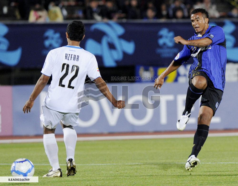 Gamba edge closer to ACL knockout stage