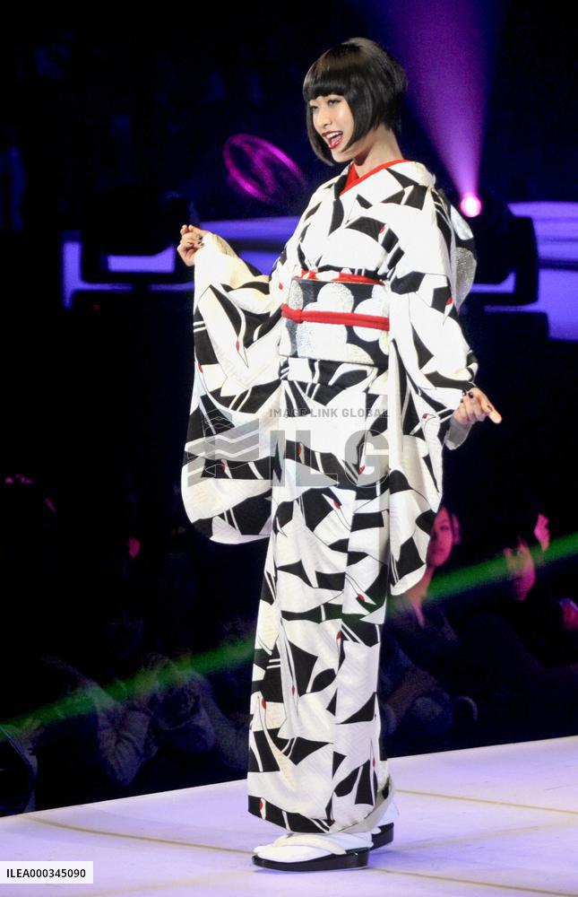 Models show kimono at Tokyo Girls Collection