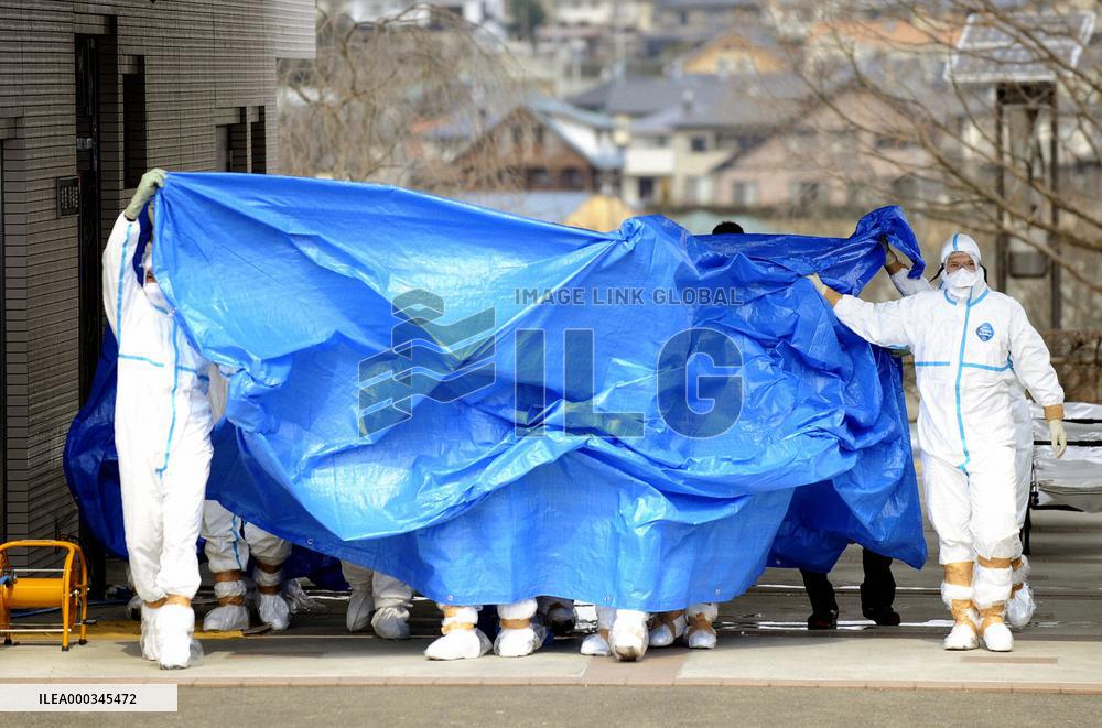 Irradiated nuke workers in hospital