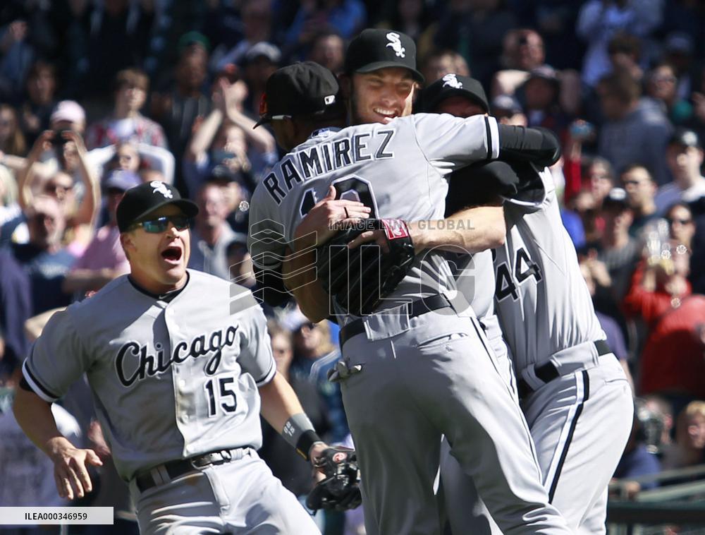 White Sox's Humber throws perfect game