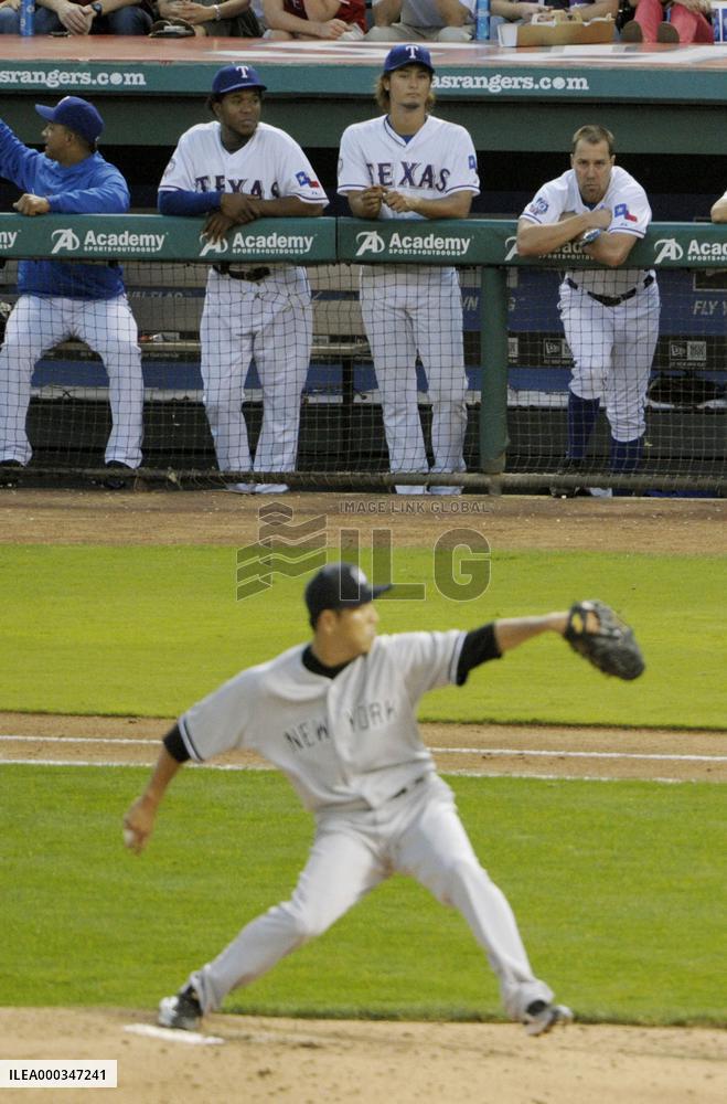 Darvish outpitches Kuroda with 10 Ks for 3rd win