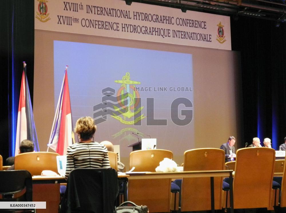 Japan, S. Korea divided over sea name